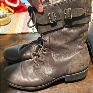 UGG Women's Chocolate Lace-Up Boots
